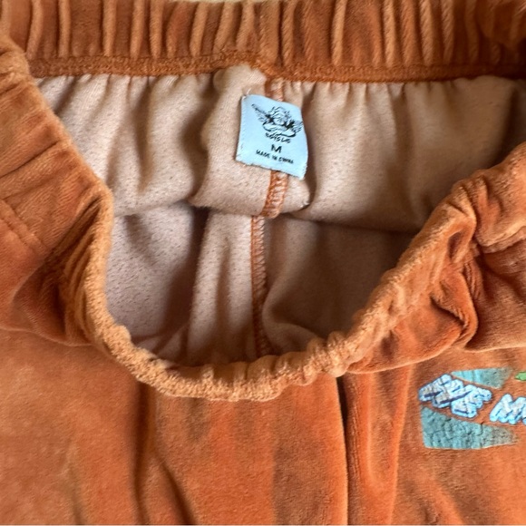 Boys Lie Set Heartbreak Gone Viral Cinnamon - Picture 4 of 12